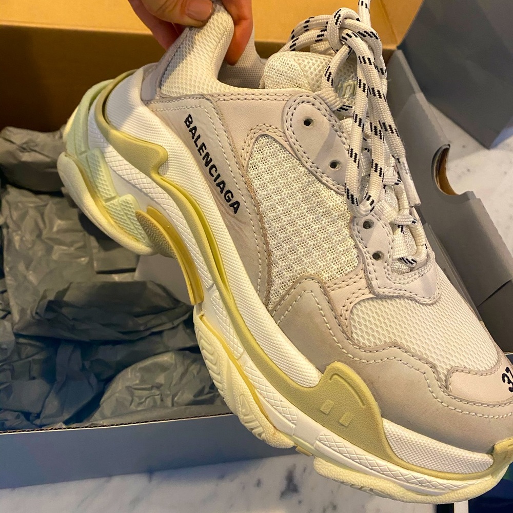 Balenciaga triple S sneakers white